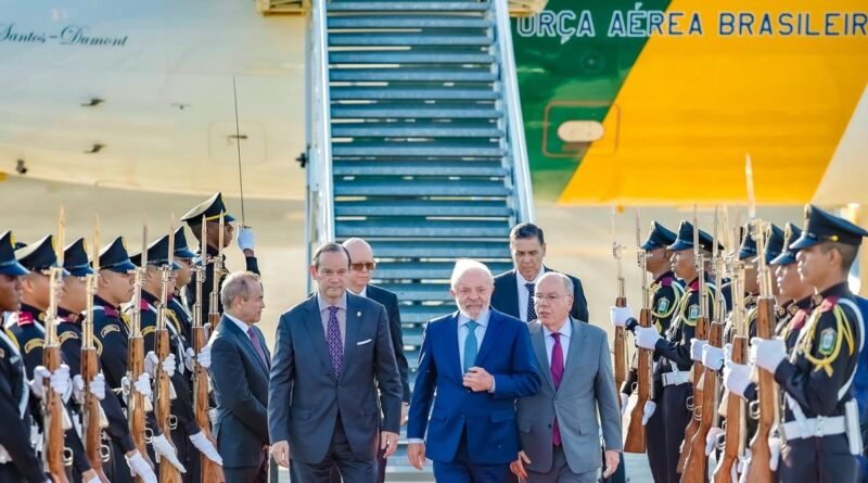 Lula critica Trump e defende integração da América Latina e Caribe em evento no Panamá