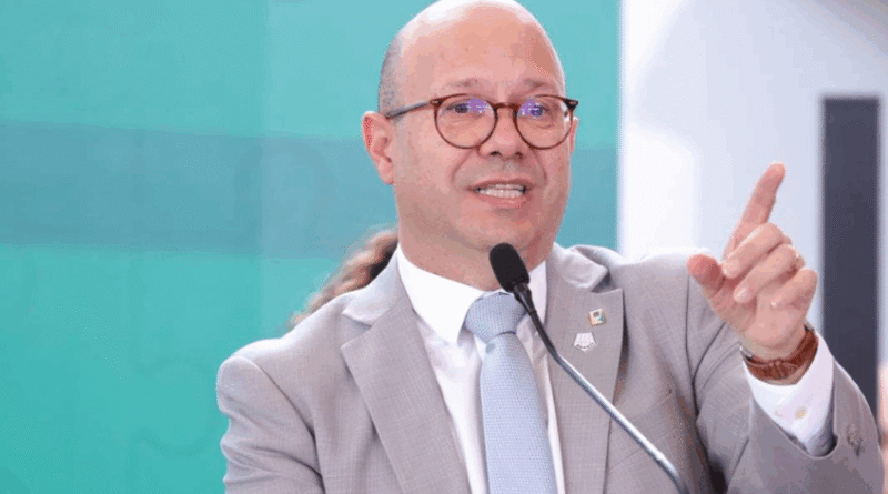 Lula nomeia novo chefe do Conselho para substituir Gleisi