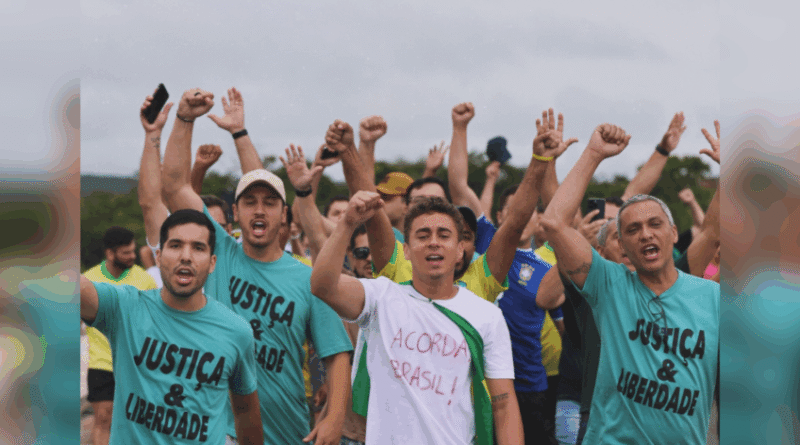 Nikolas Ferreira questiona notificação da PRF sobre caminhada