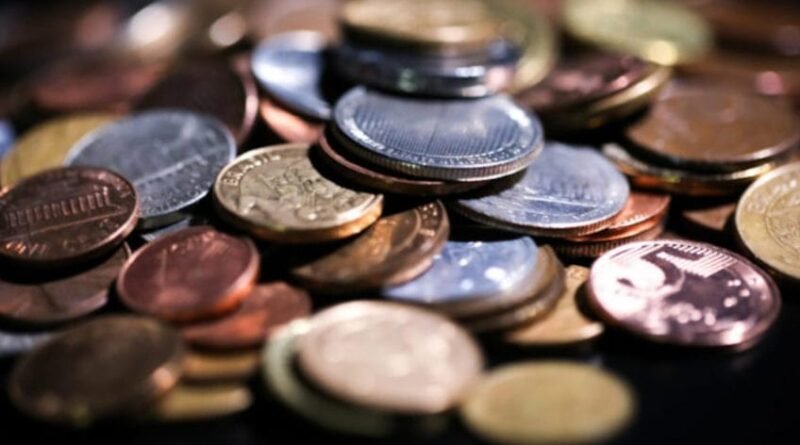 Renda do Brasil alcança recorde de R$ 3.613 em 2025