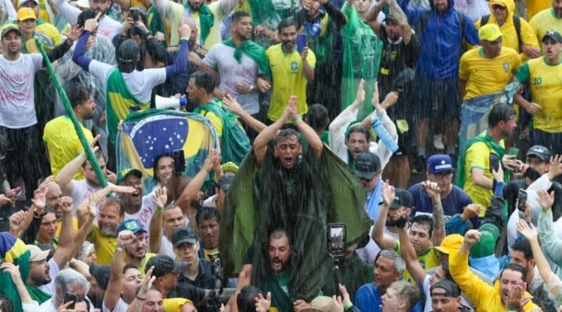 Vítimas de raio durante ato de Nikolas em Brasília recebem alta médica