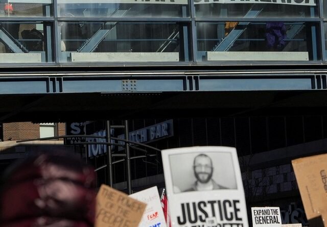 Agentes do ICE em Minneapolis Adotam Câmeras Corporais Após Protestos e Duas Mortes