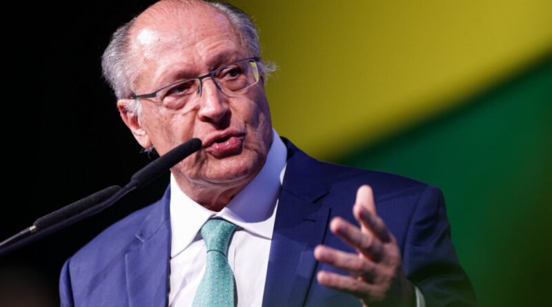 Alckmin afirma que Brasil é o principal beneficiado pela nova tarifa de Trump