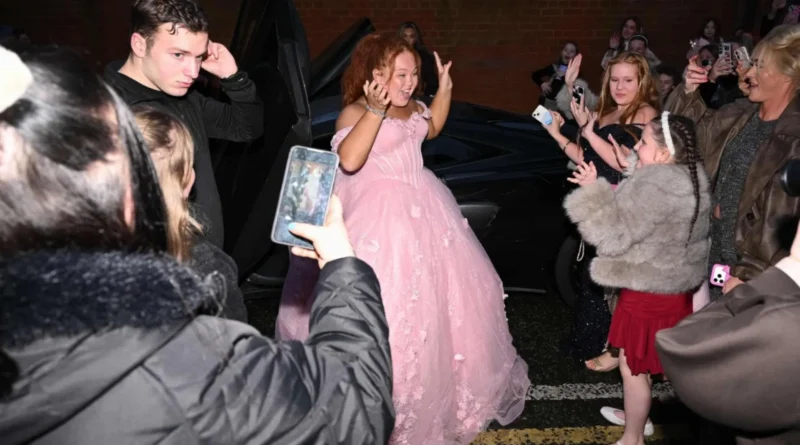 Aniversário de menina rica provoca polêmica por cobrança de ingresso