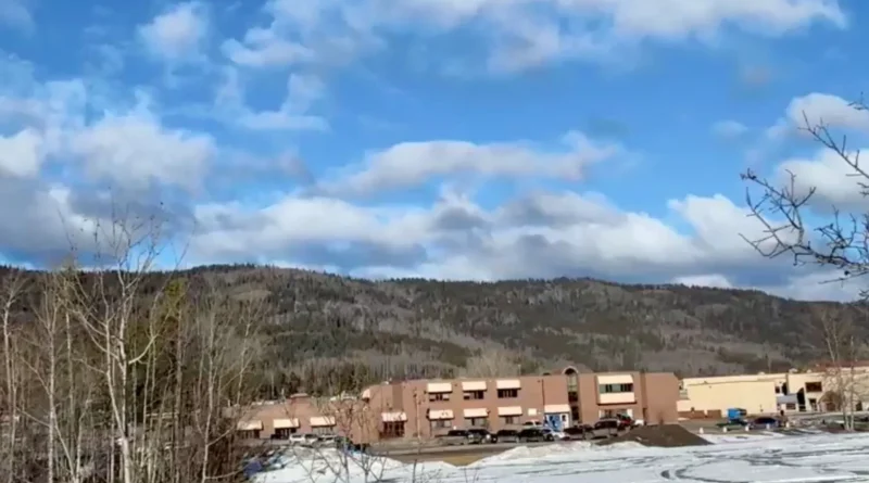 Ataque a tiros em escola no Canadá resulta em 9 mortos e 25 feridos