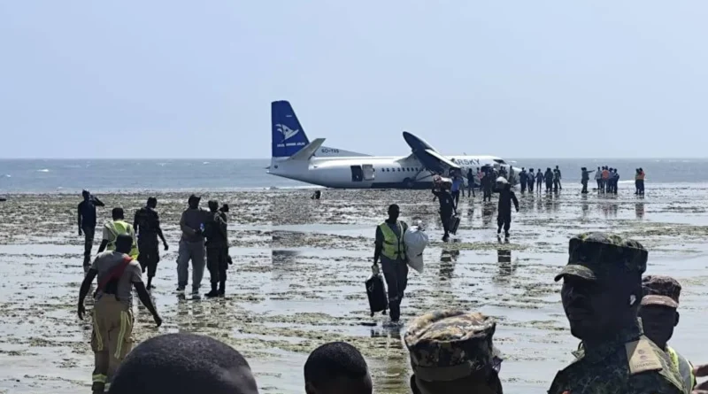 Avião com 55 passageiros realiza pouso de emergência e acaba no mar