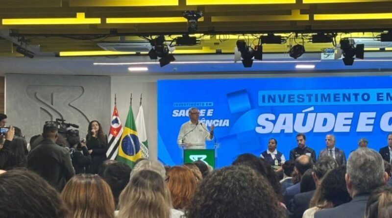 Butantan combateu negacionismo durante a pandemia, afirma Padilha