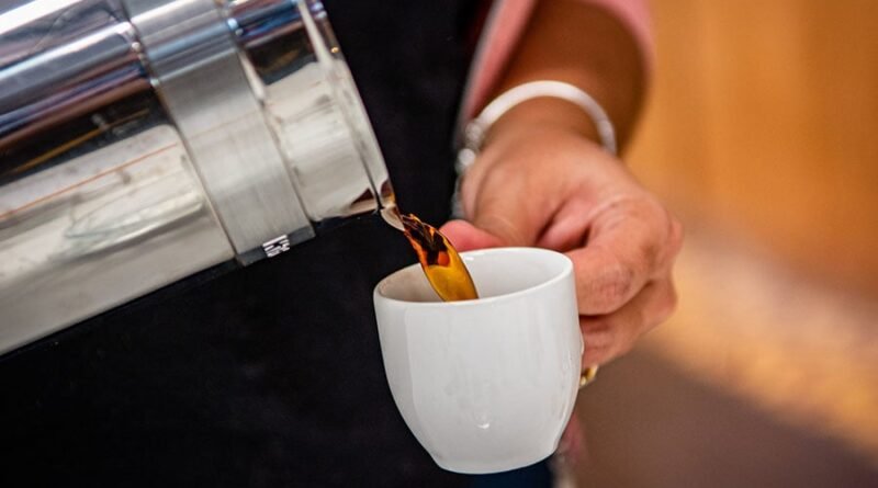 Café registra sétima queda consecutiva de preços nos supermercados em 2026