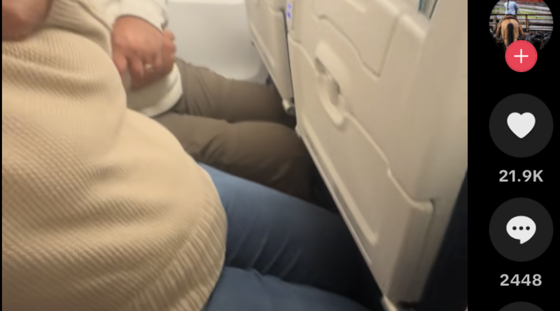 Companhia aérea canadense de baixo custo inicia testes de assentos ultraestreitos para passageiros