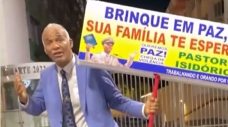 Deputado e pastor ex-gay afirma que "esse furico agora é de Deus" em vídeo