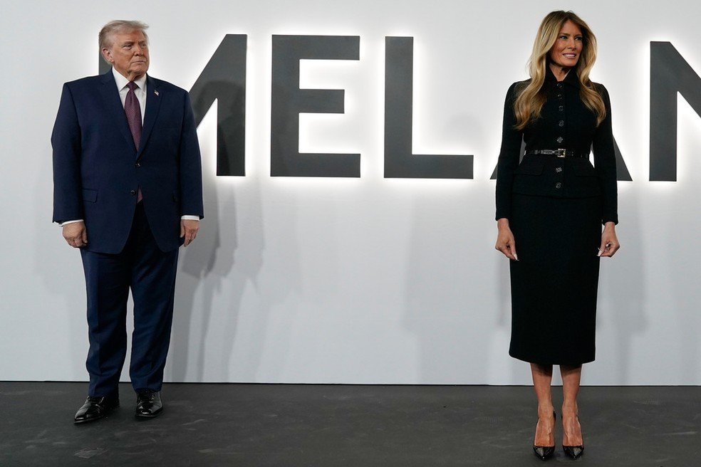 O presidente Donald Trump e a primeira-dama Melania Trump chegam à estreia do documentário