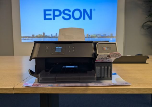 Epson apresenta projetor compacto com tela 4K de 150 polegadas e som Bose, confira o preço