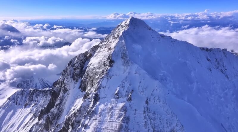 Escalar o Everest custa R$ 300 mil, mas a experiência virtual é gratuita
