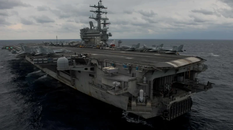 EUA realizam ataque a embarcação no Pacífico e causam morte de três pessoas