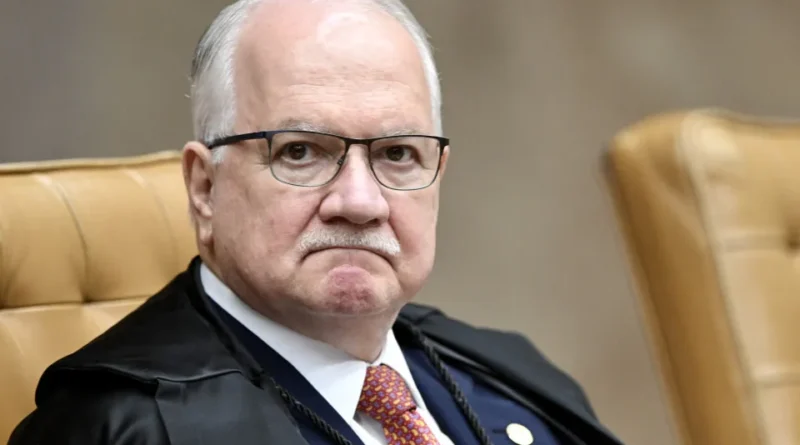 Fachin enfrenta desafio para lidar com crise de imagem do STF sem se isolar