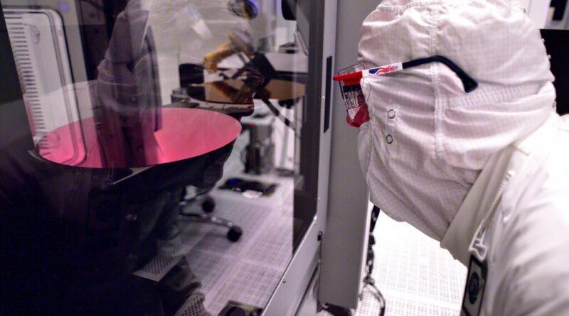 Huawei e SMIC encontram solução inovadora para fabricar chips de 7nm com equipamentos ASML obsoletos