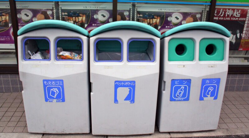 Japão, um dos países mais limpos do mundo, enfrenta a ausência de lixeiras públicas