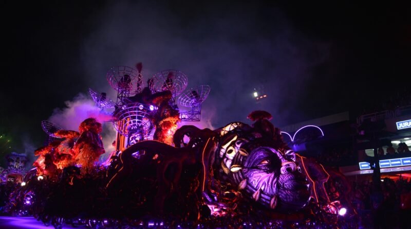 Justificativa de jurada por nota baixa da Grande Rio ganha destaque nas redes sociais