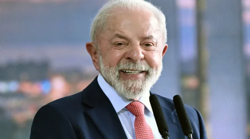 Lula propõe carinho no parceiro antes de usar o celular