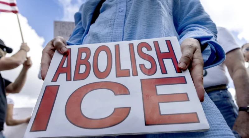 Maioria dos imigrantes detidos pelo ICE não possui antecedentes criminais