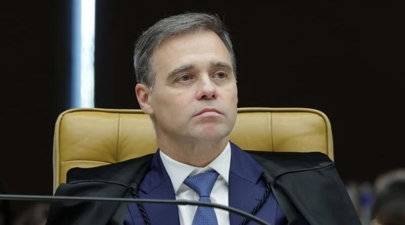 Mendonça autoriza perícia regular da PF na Operação Compliance Zero