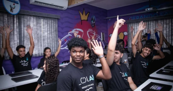 Microsoft e Gerando Falcões lançam iniciativa para capacitar jovens em inteligência artificial nas periferias