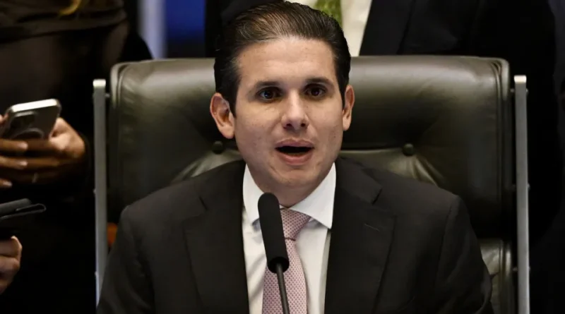 Motta se compromete a avançar na implementação do modelo 6x1 e no desenvolvimento de trabalho por aplicativos