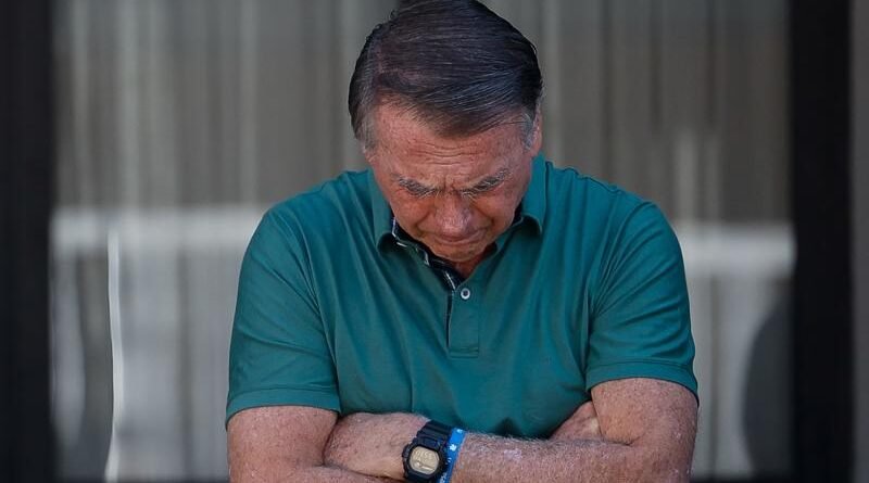 MP Militar solicita expulsão e perda de patente de Bolsonaro e generais