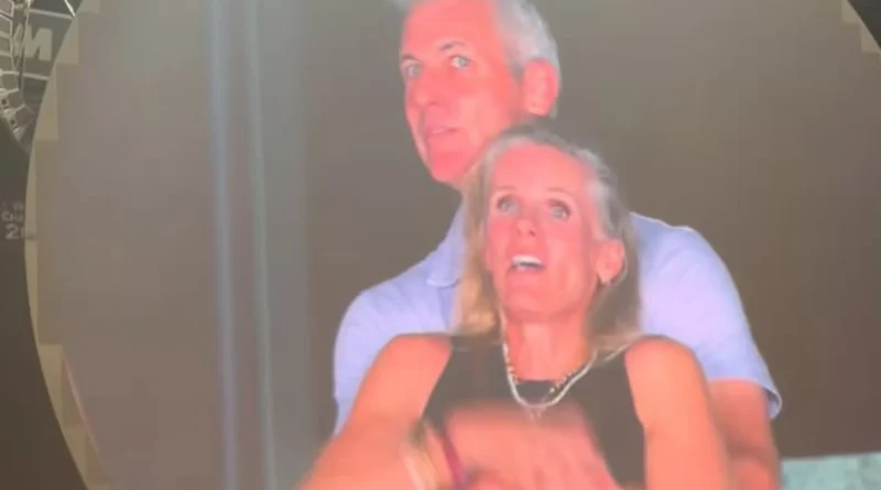 Mulher vista em show ministra palestra sobre gestão de crise