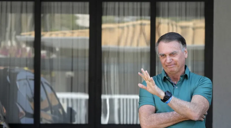 Novos emails revelam elogios de Epstein a Bolsonaro: "Mudou o jogo"