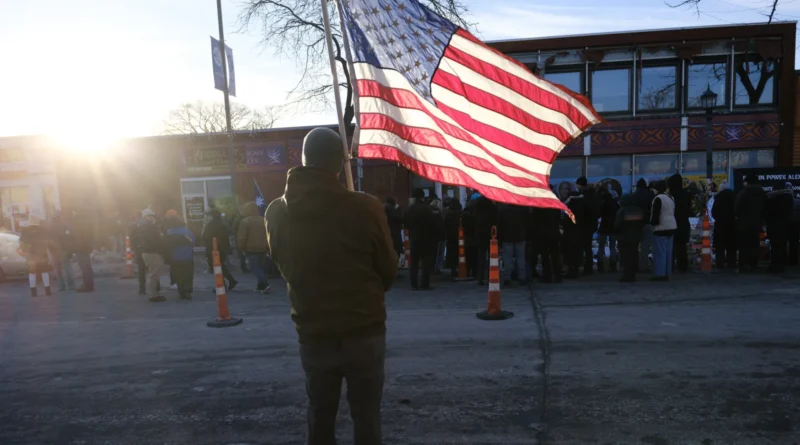 Pai relata que filho de 5 anos detido pelo ICE sofre com pesadelos e acorda em prantos