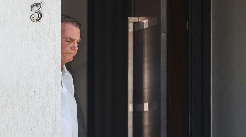 PGR opina contra a concessão de prisão domiciliar a Bolsonaro