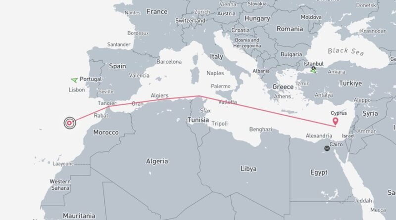 Porta-aviões nuclear americano avança em direção ao Irã, gerando preocupações