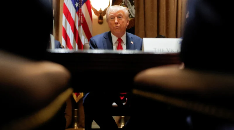 Receita dos EUA divulga informações fiscais de milhares de indivíduos para o setor de imigração, segundo jornal