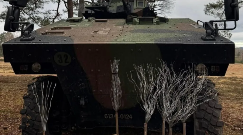Rússia implementa blindagem "dente-de-leão" em tanques para confundir drones ucranianos