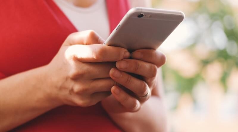 Senado discute projeto para combater discurso de ódio dirigido a mulheres na internet