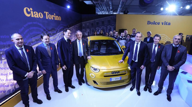 Stellantis investe € 22 bilhões em veículos elétricos até 2030, mas cancela duas novas fábricas