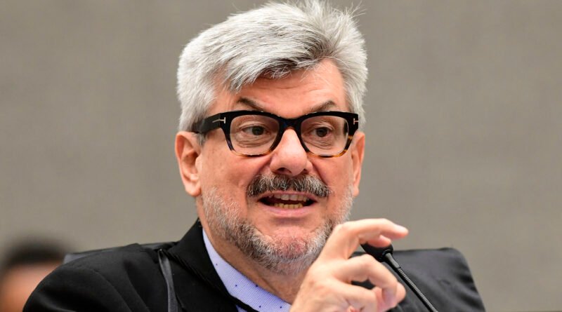 STJ analisa suspeita de assédio envolvendo ministro durante sessão plenária