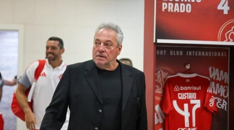 STJD impõe multa a Abel Braga por declarações homofóbicas