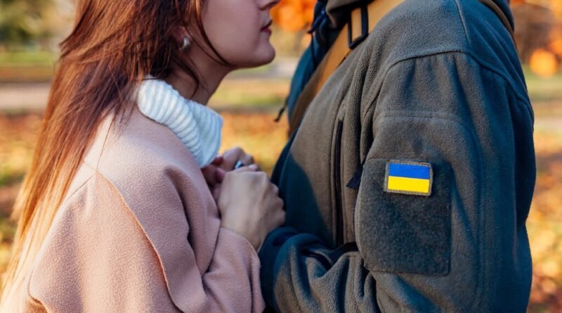 Ucrânia adota tática inusitada na guerra ao pagar para soldados congelarem esperma