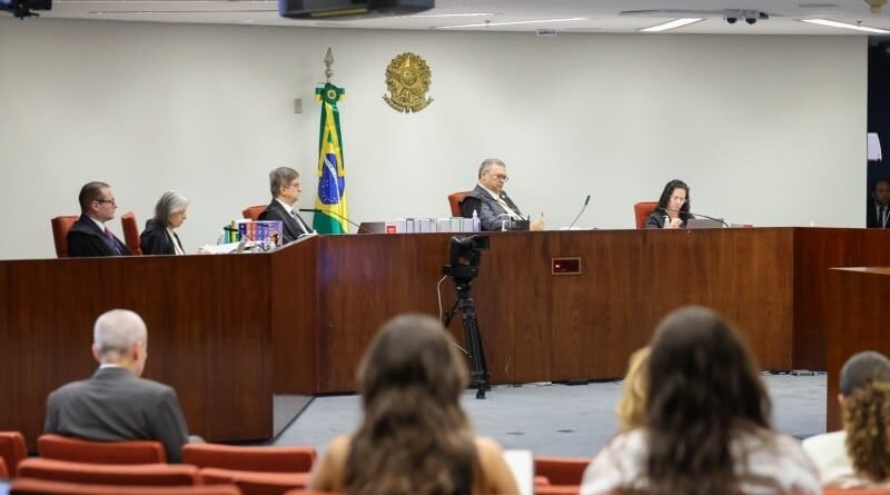 1ª Turma do STF rejeita por unanimidade pedido de prisão domiciliar para Bolsonaro
