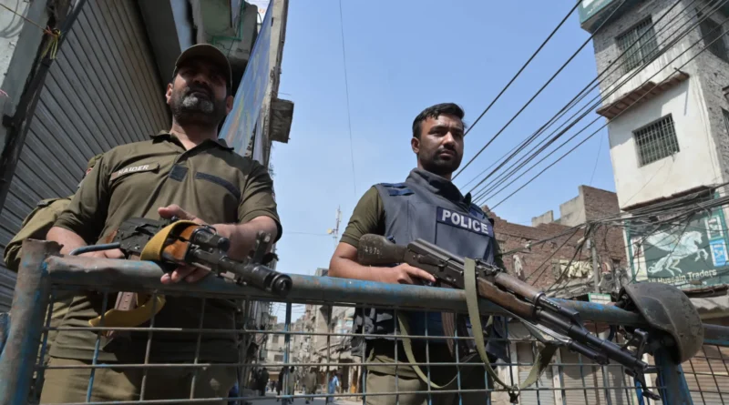 Afeganistão assume responsabilidade por ataque no Paquistão que deixou 14 mortos e 11 feridos