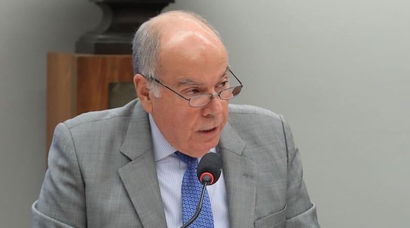 Assessoria de Trump visita Bolsonaro e gera polêmica sobre ingerência segundo Vieira