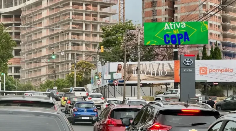 Ativa promove conteúdo da Copa do Mundo em circuito DOOH em Porto Alegre