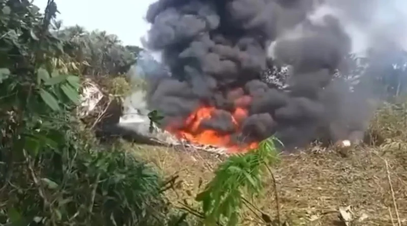 Avião militar colombiano com mais de 100 soldados a bordo sofre acidente