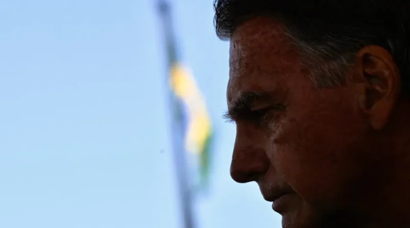 Bolsonaro apresenta estabilidade, mas médico alerta para gravidade da situação
