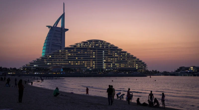 Brasileira a bordo de cruzeiro descreve momentos de tensão em Dubai