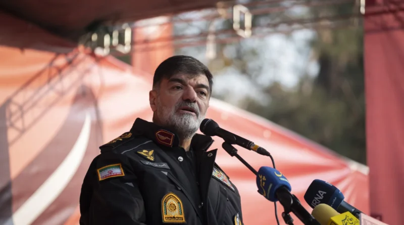 Chefe da polícia nacional do Irã classifica manifestantes como inimigos