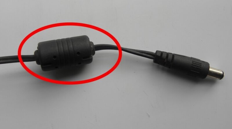 Cilindro no cabo do notebook é essencial para proteção do computador diário