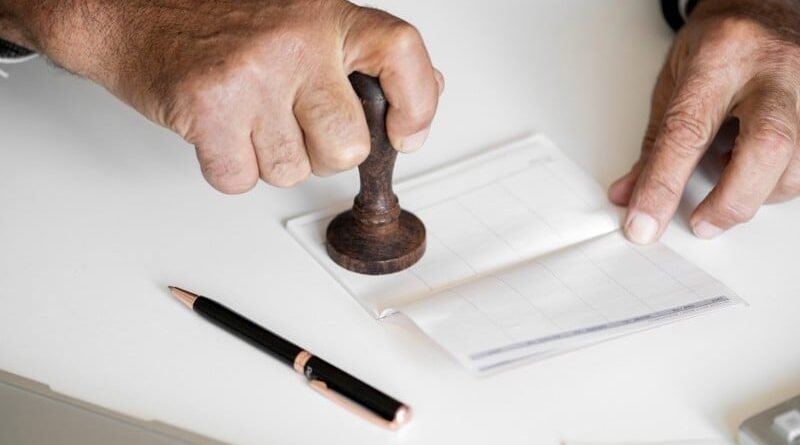 Comissão da Câmara aprova porte de arma para notários e registradores